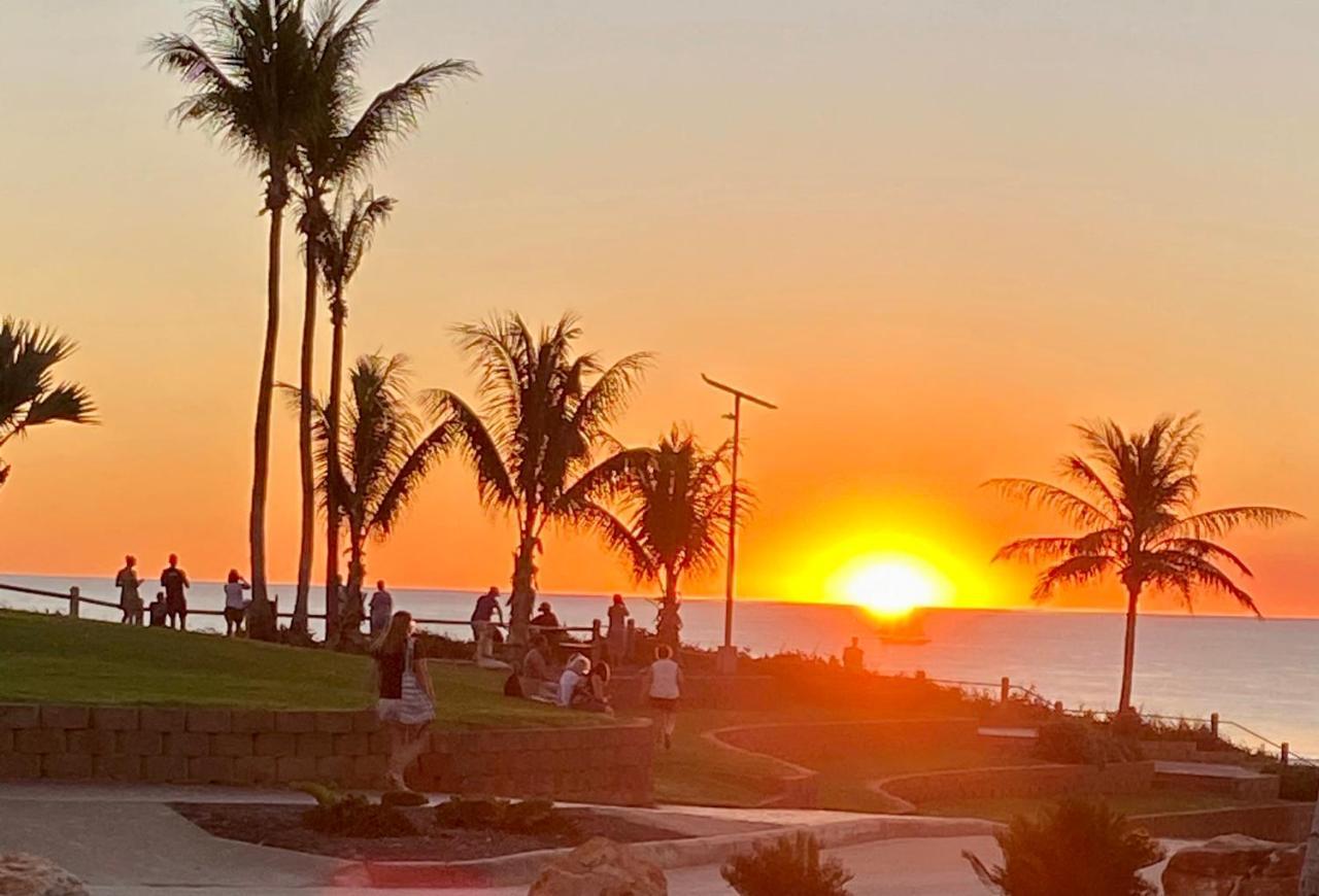ברום Cable Beach Backpackers מראה חיצוני תמונה